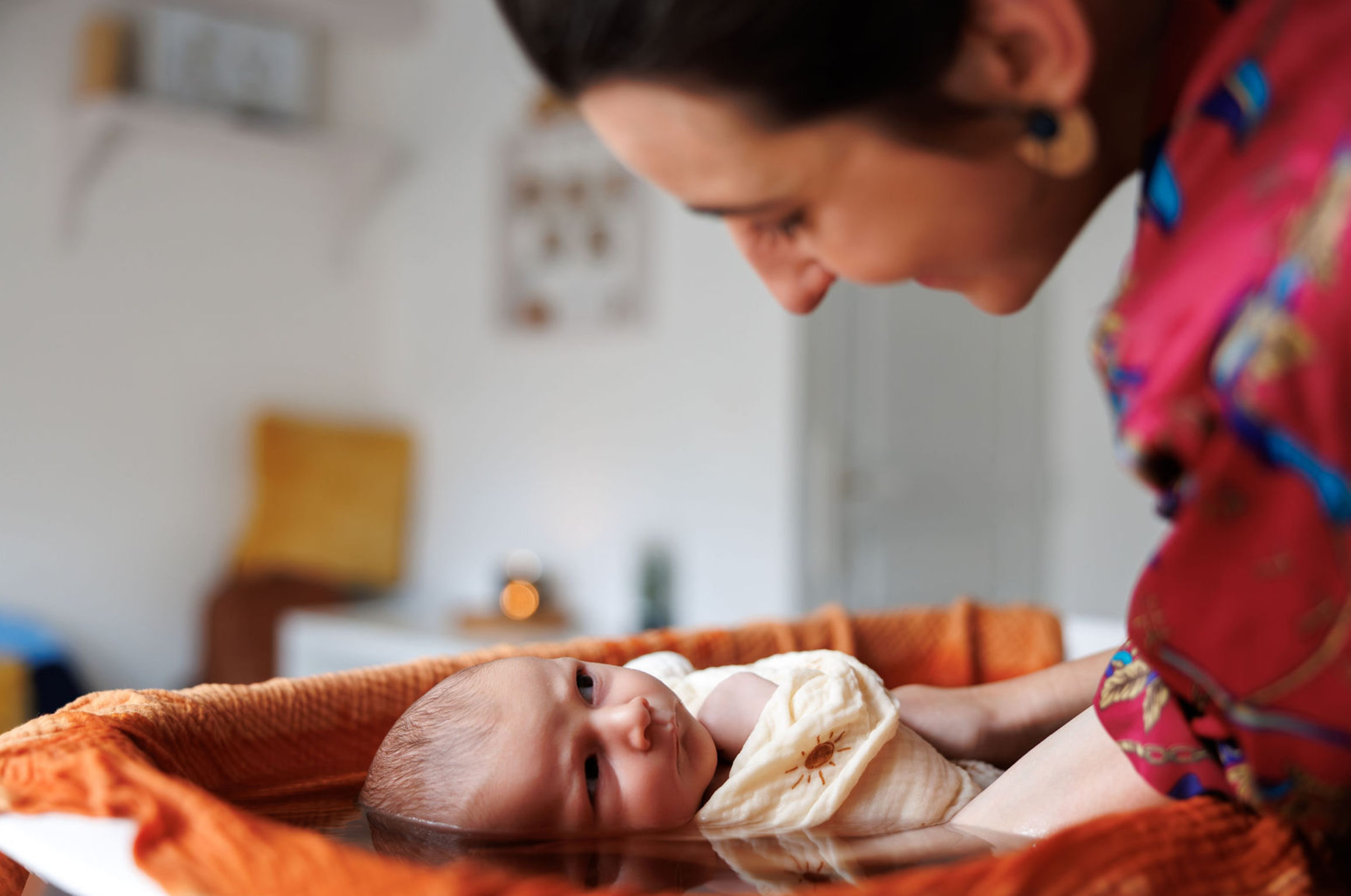 Pack Cocon de naissance à Fontainebleau — bain enveloppé bébé, massage postnatal et réflexologie bébé Matern'Aroma